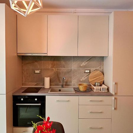 Orizont Sea View Apartment- Spa N Pools Beach Resort 마마이아 외부 사진