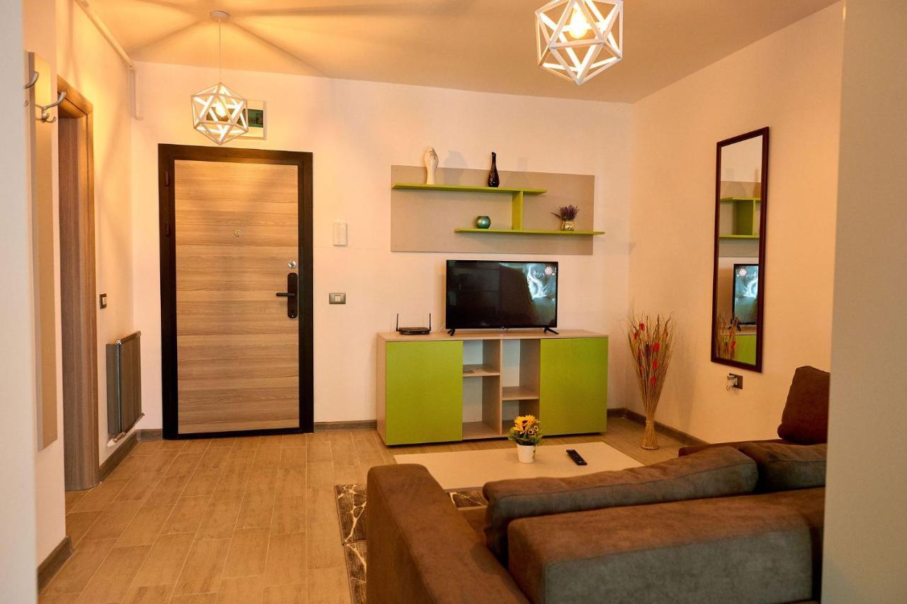 Orizont Sea View Apartment- Spa N Pools Beach Resort 마마이아 외부 사진